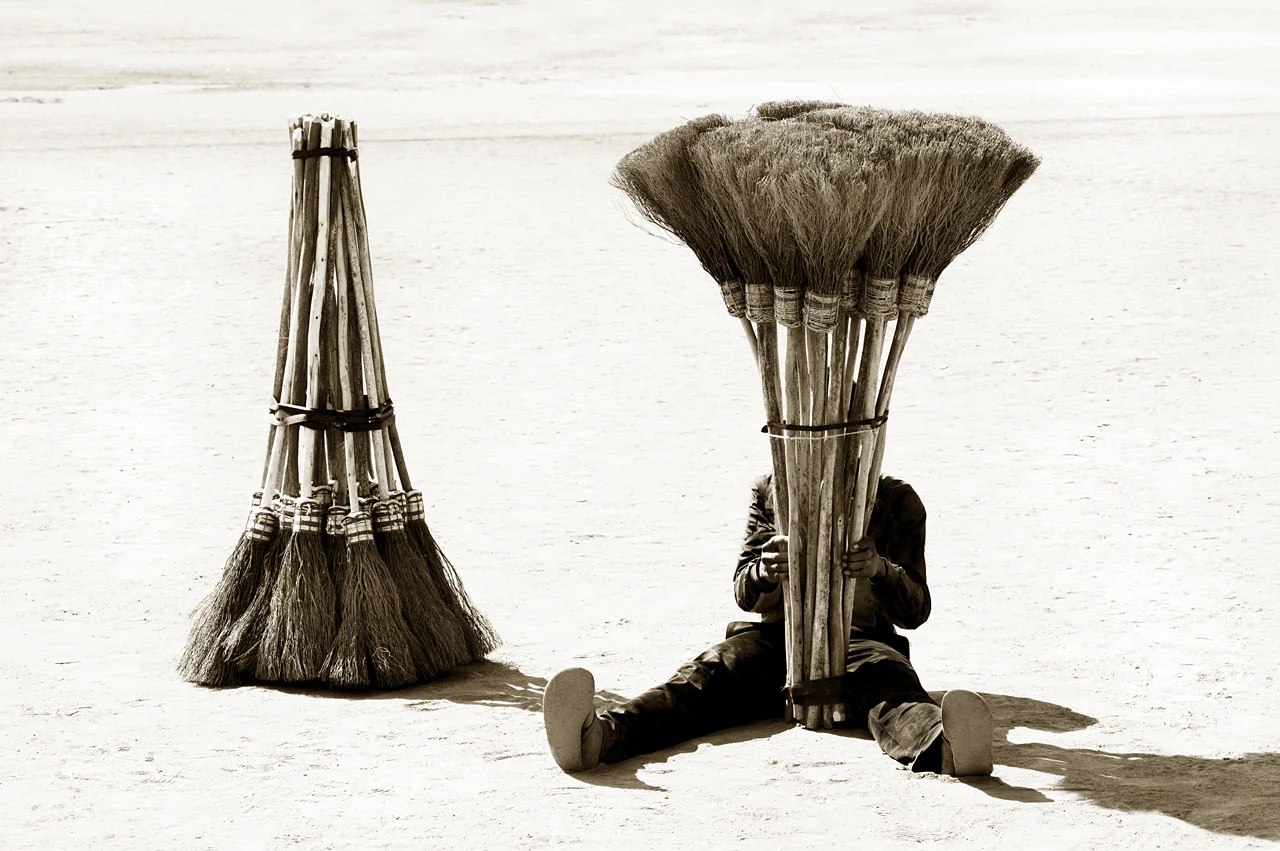 Brush Vendor