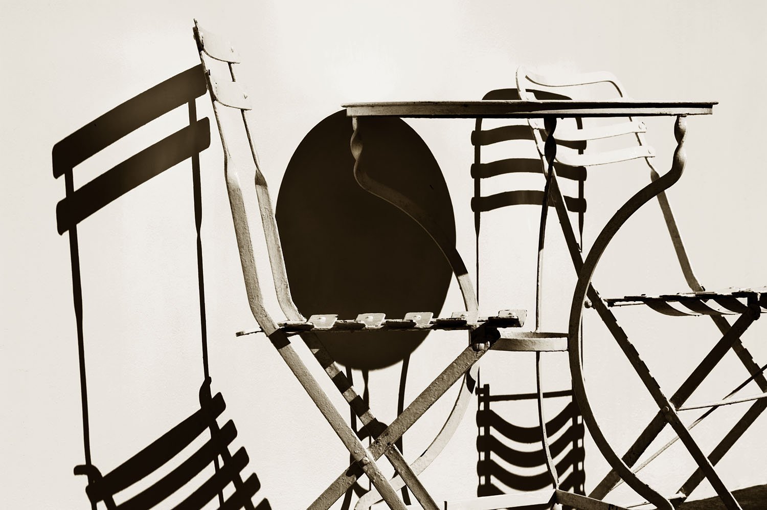 Table & Chairs
