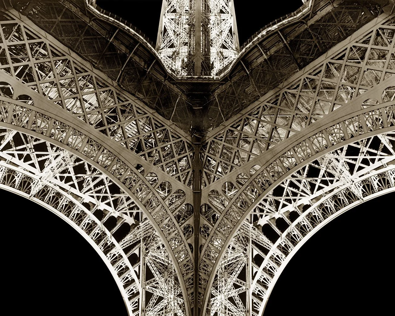Eiffel Tower 2