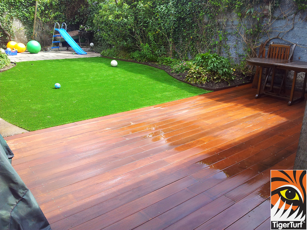 decking and lawn turf 709.jpg