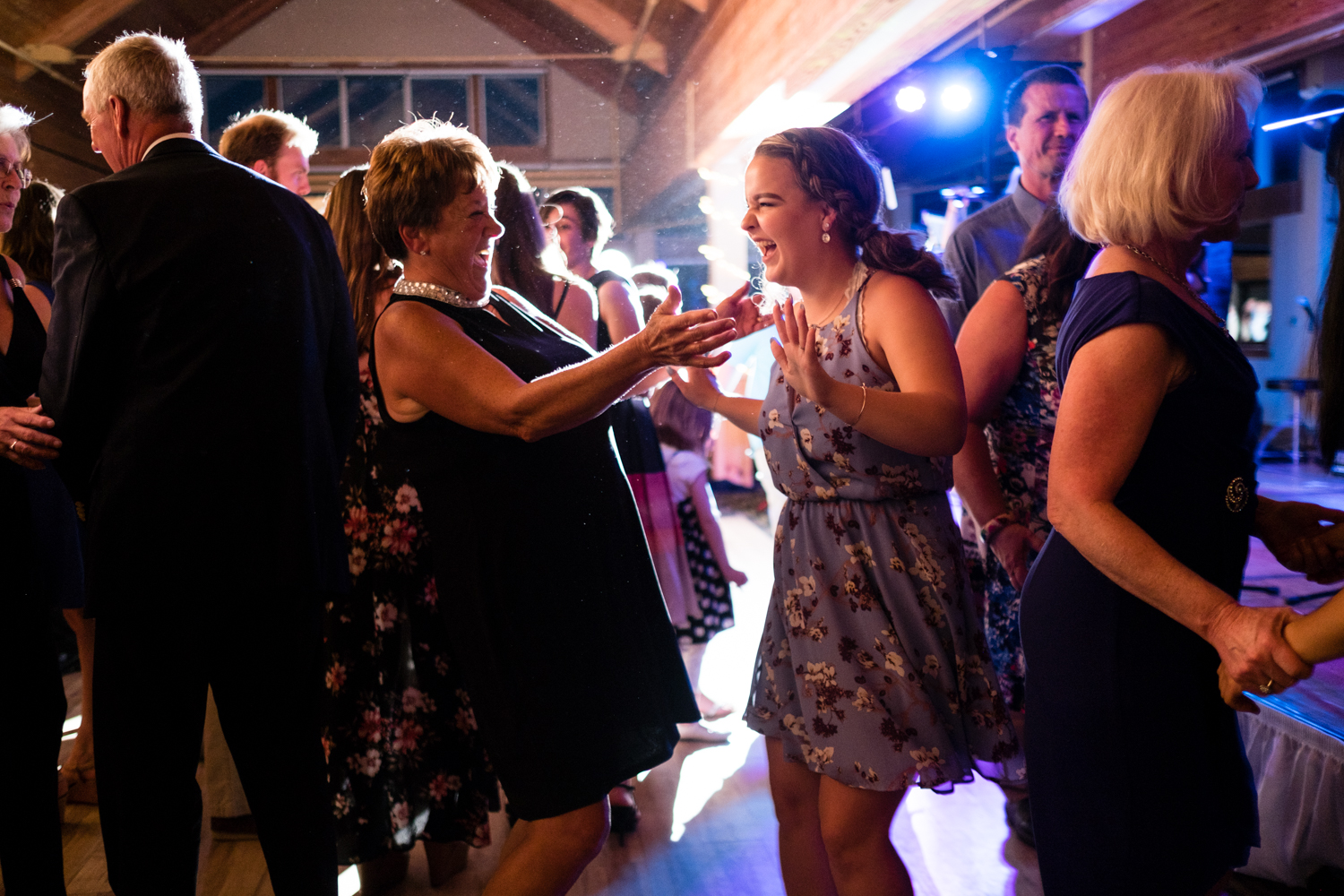 Jen_Dan_Sugarloaf_Maine_Wedding-91.jpg