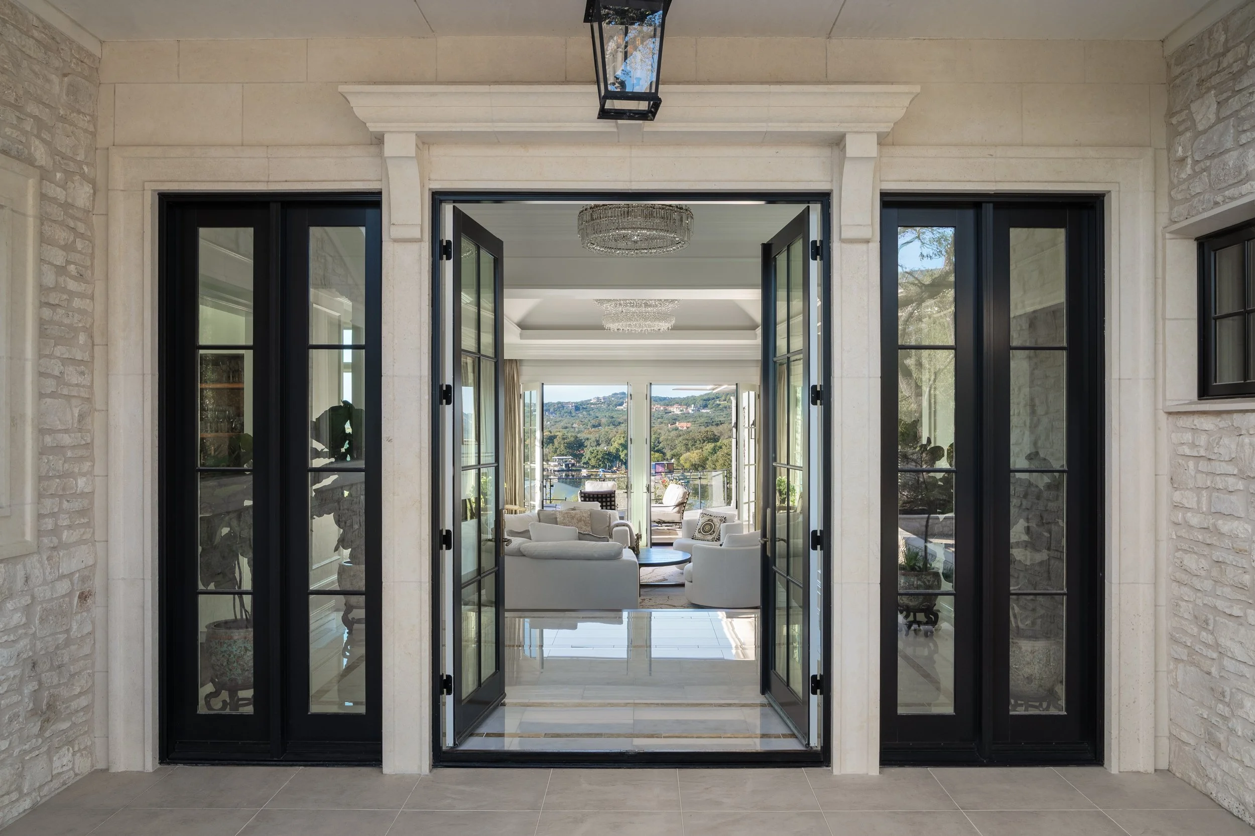 DK_Mount Bonnell Residence_Kristian Alveo_Lowres-2.jpg
