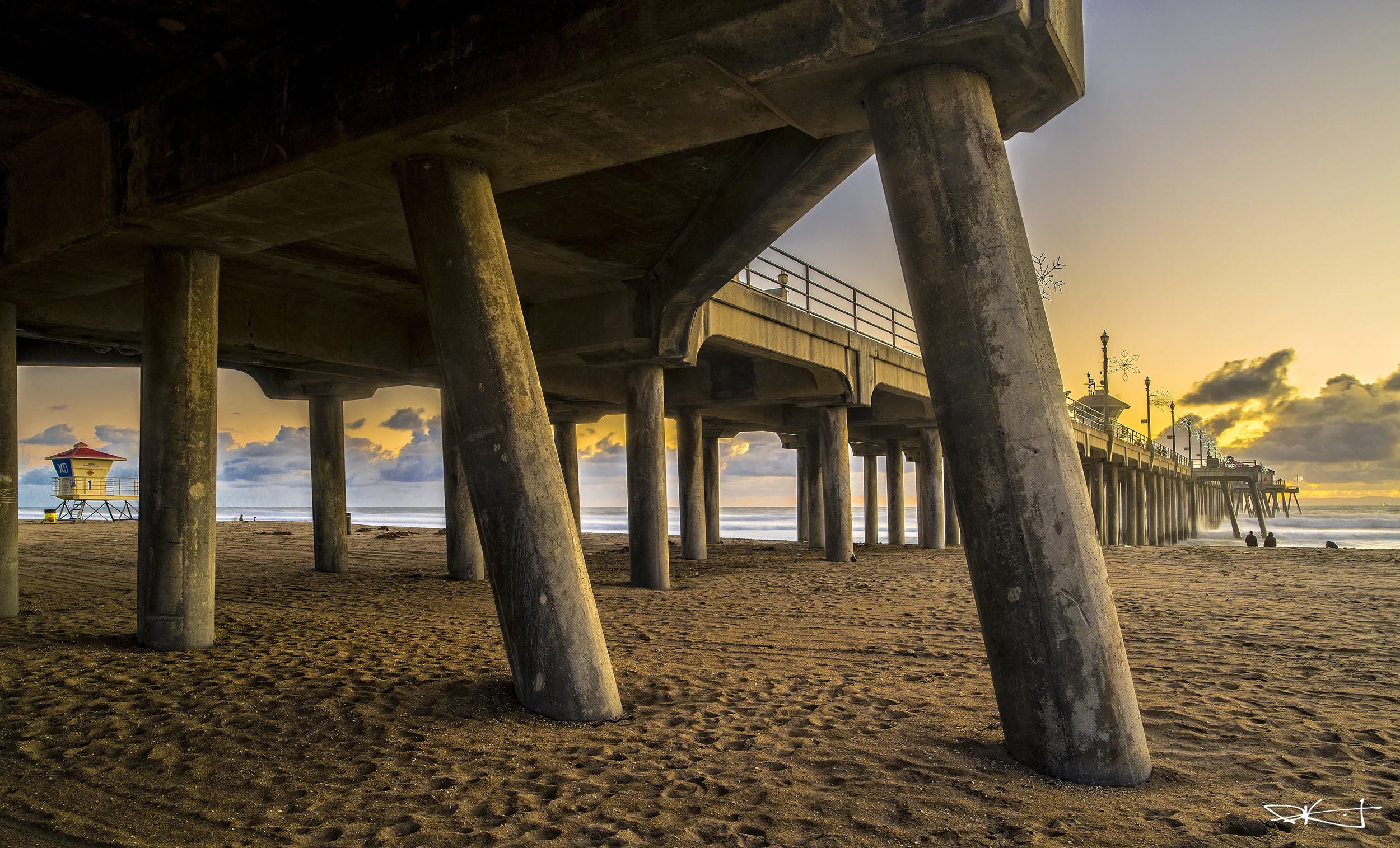 Huntington Pier 6 WM sm.jpg