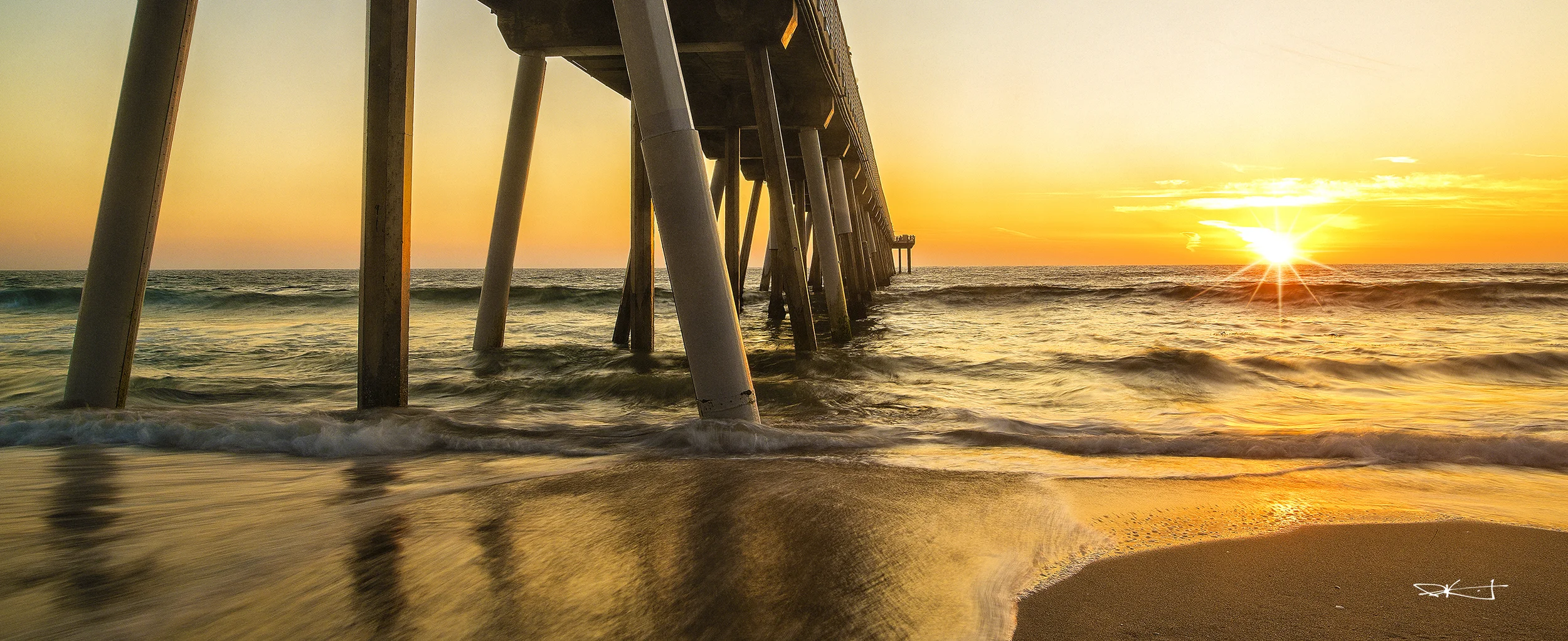 Hermosa Pier 2 WM sm.jpg