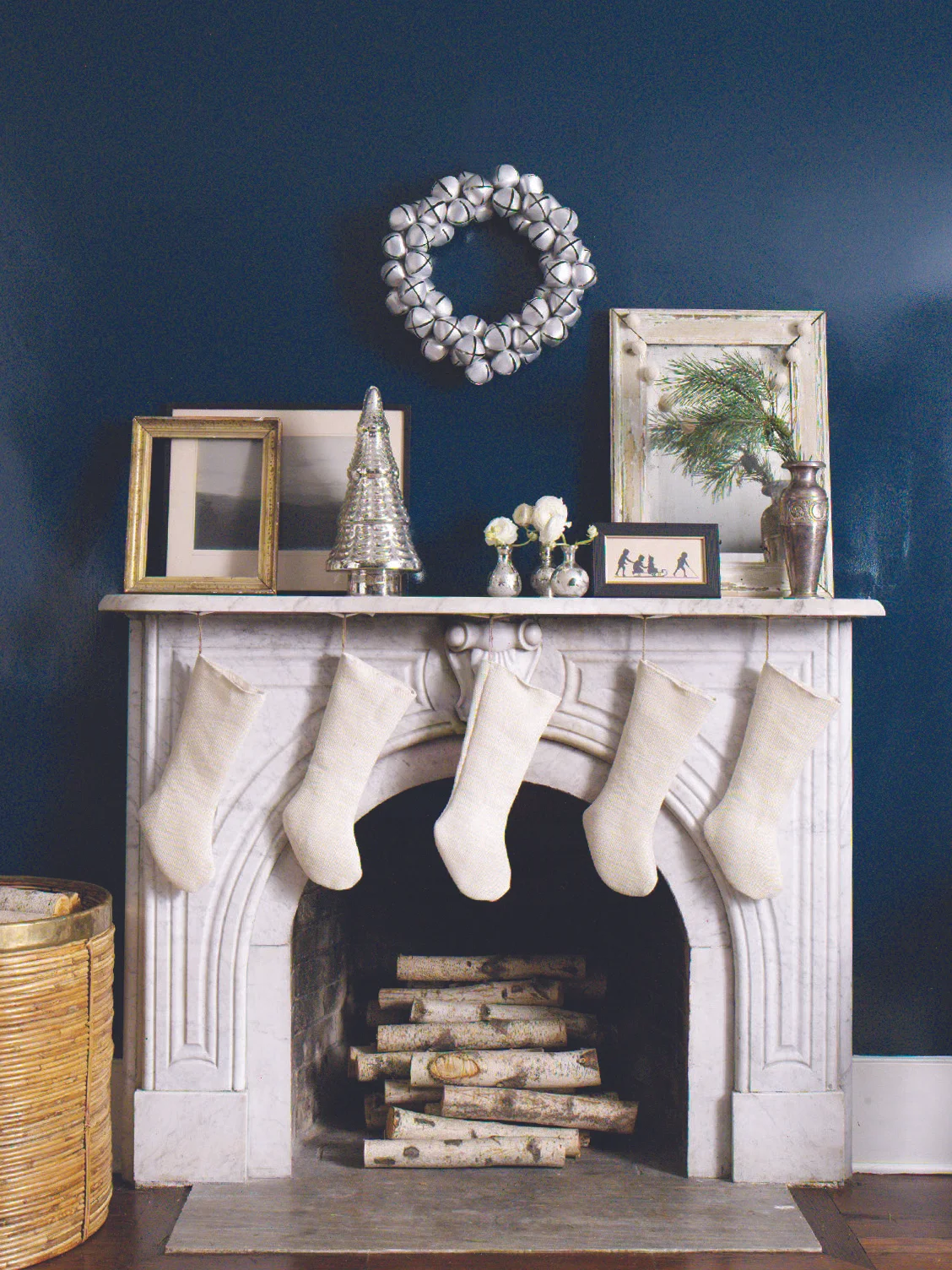 Dec+Jan+Shillingford+mantel0edit.jpg