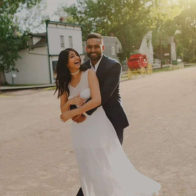 A few more from this beautiful couples engagement shoot at #fortedmontonpark #yeg #narestudiosphotography