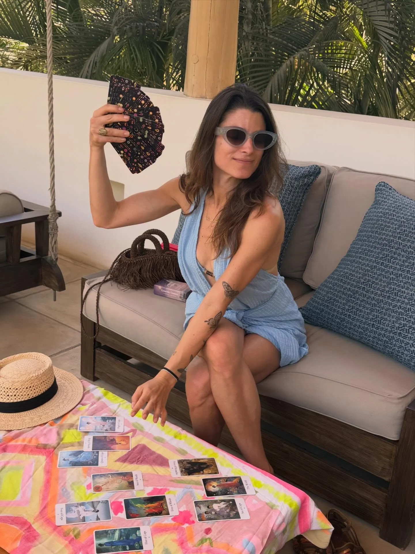 I just returned from a gorgeous retreat week in Nosara Costa Rica with my favorite yoga teachers @krissy_jones and @kylemilleryoga 〰️ offering tarot in total sync with the four elements of nature everyday felt like it brought out the magic of the car