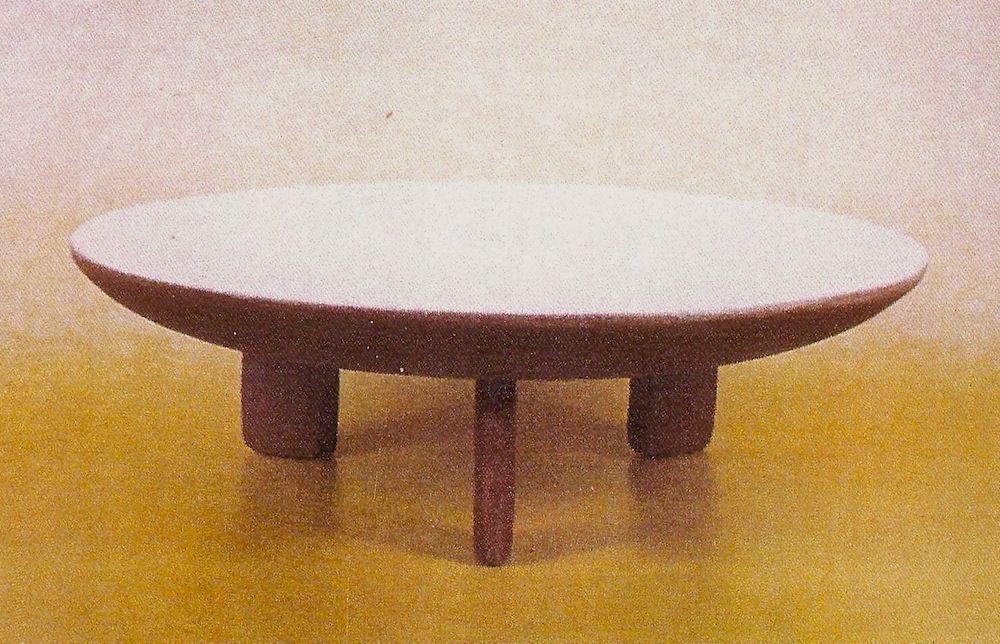 Wood Table, Adjustable from 2" to 18" 可調整高度圓桌