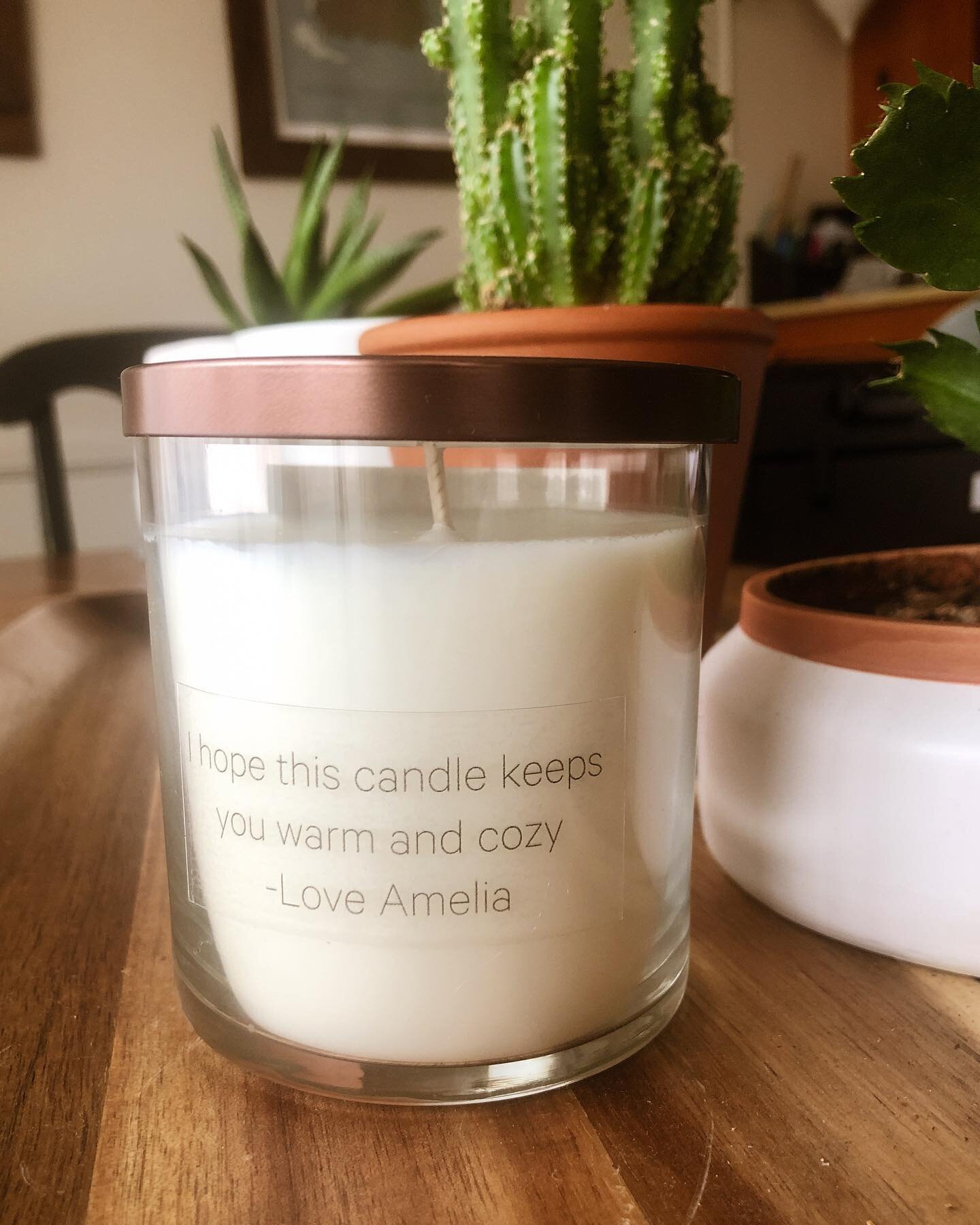 So happy to jump back into making candles. Always a pleasure to see our clients satisfied. Thank you again Ani for the order and happy bday to your lovely mom. @voskani 
#custommade #customcandles #lacandlecompany #vanilla #madetoorder