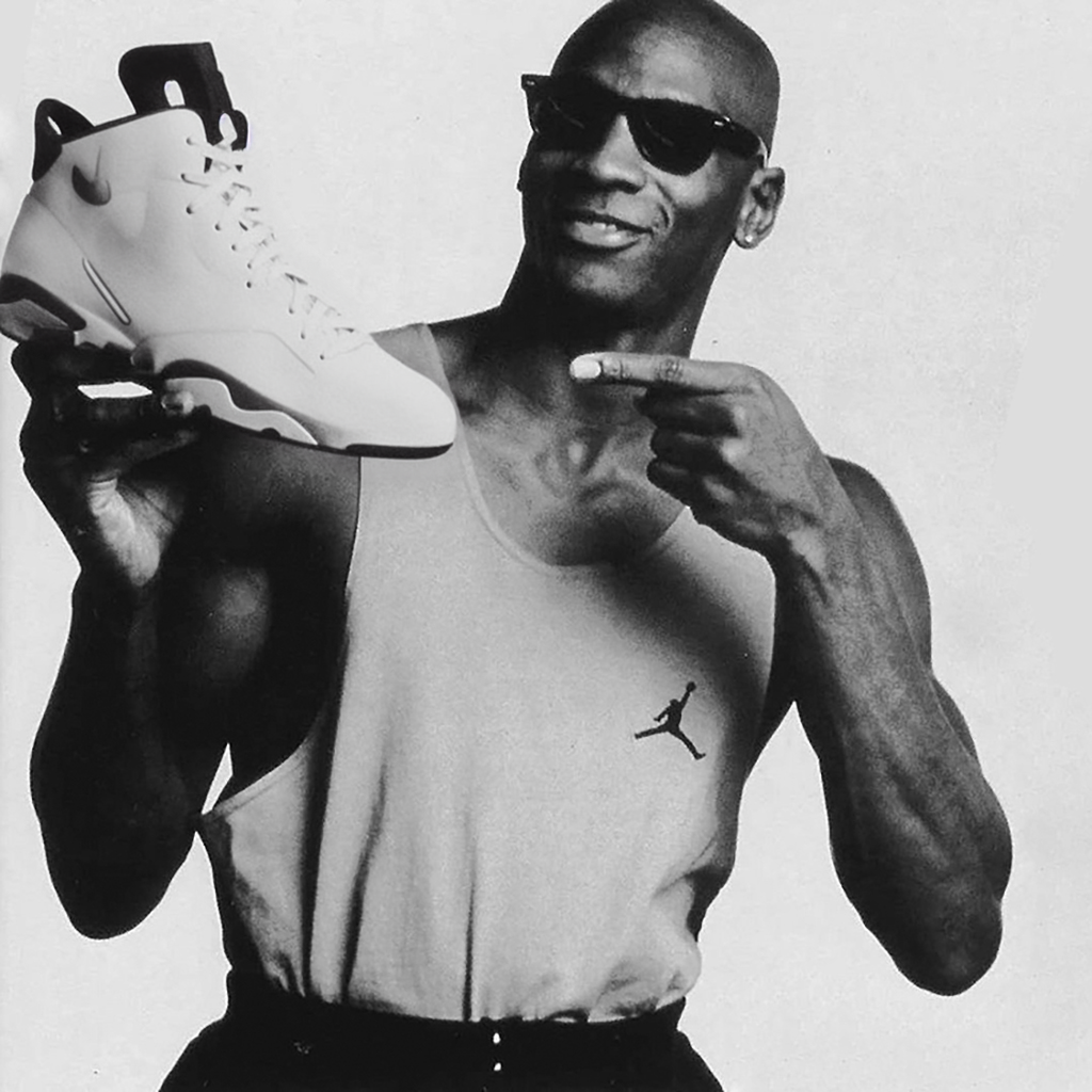 6491be626cd713fef629dc6f_00157-2259524480-Nike air max____.png