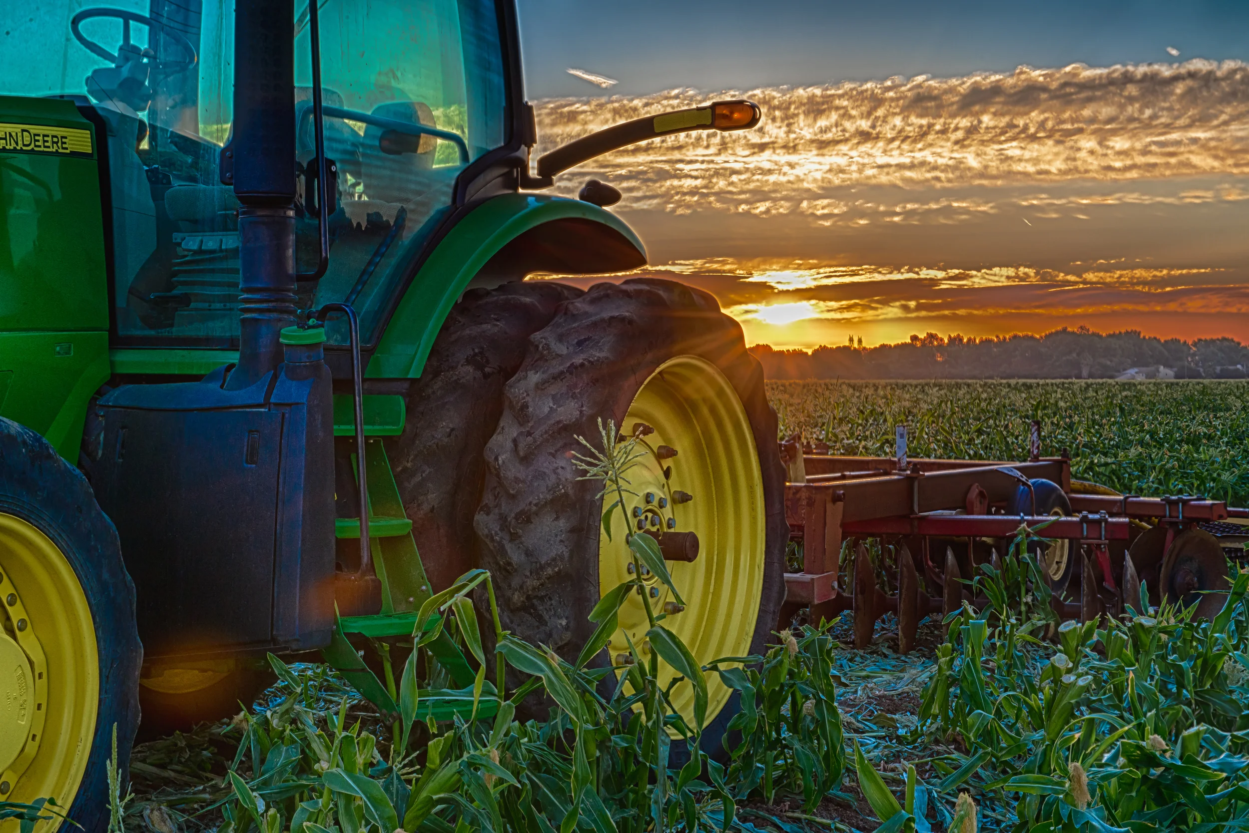 tractor2.jpg