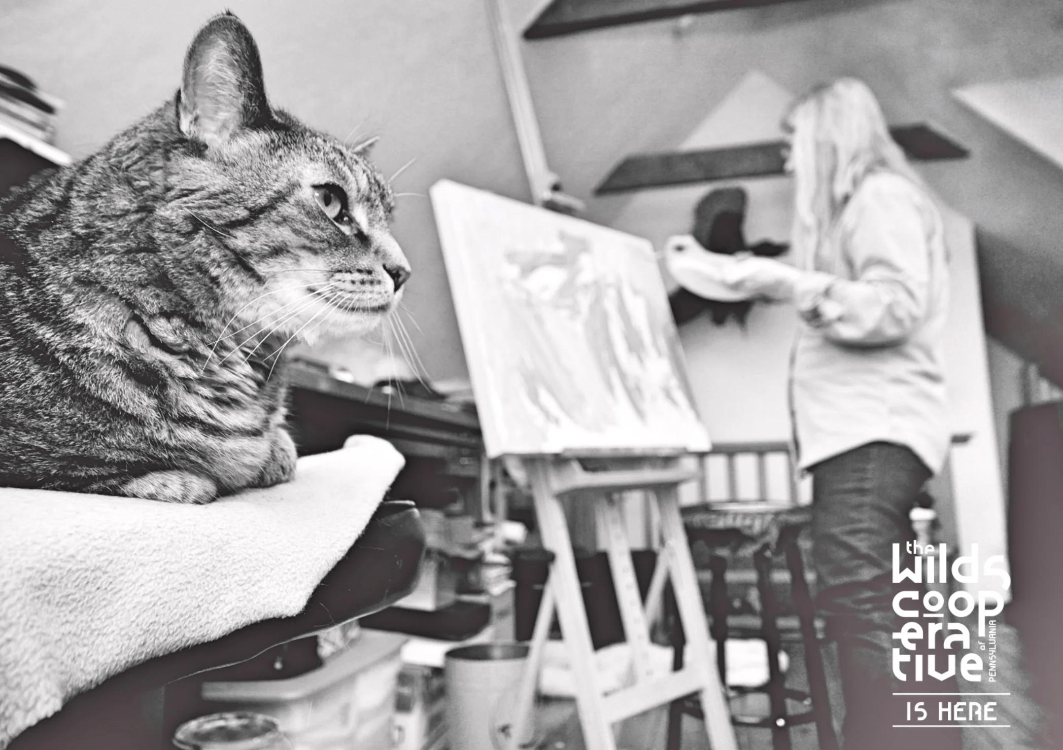 you always paint better with the assistance of your feline studio muse...