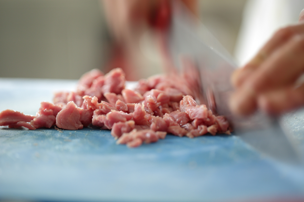 preparation of carne cruda