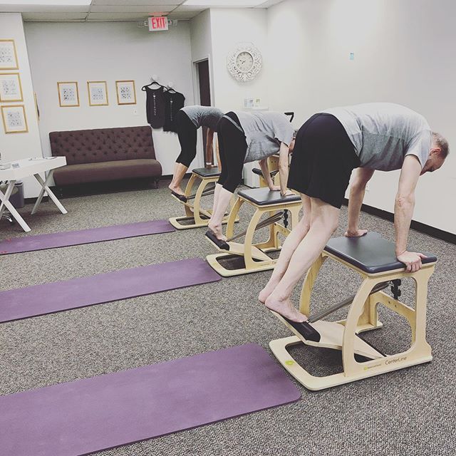 Upside down Push Up! In our Friday morning class!!!!! #pilatesformen #corestrongbham #birminghampilates