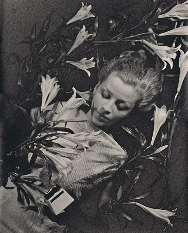Salut de Schiaparelli , 1934.