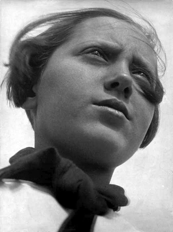 Pioneer girl , 1930.