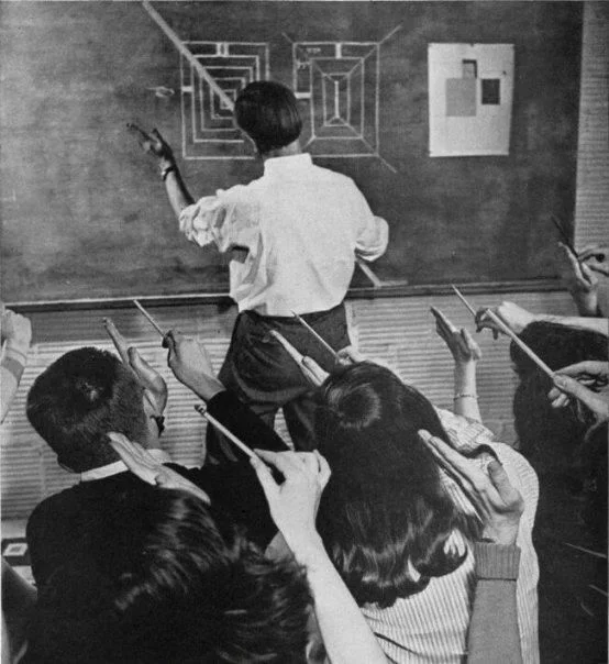 Joseph Albers teaching at the Black Mountain College.