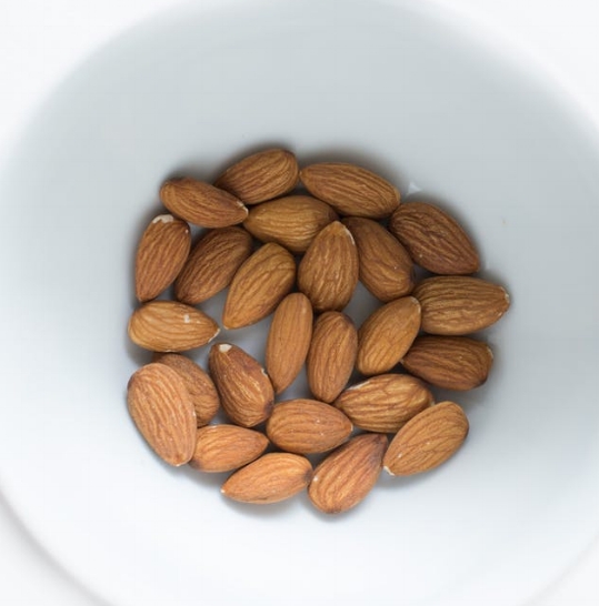 raw almonds.jpeg