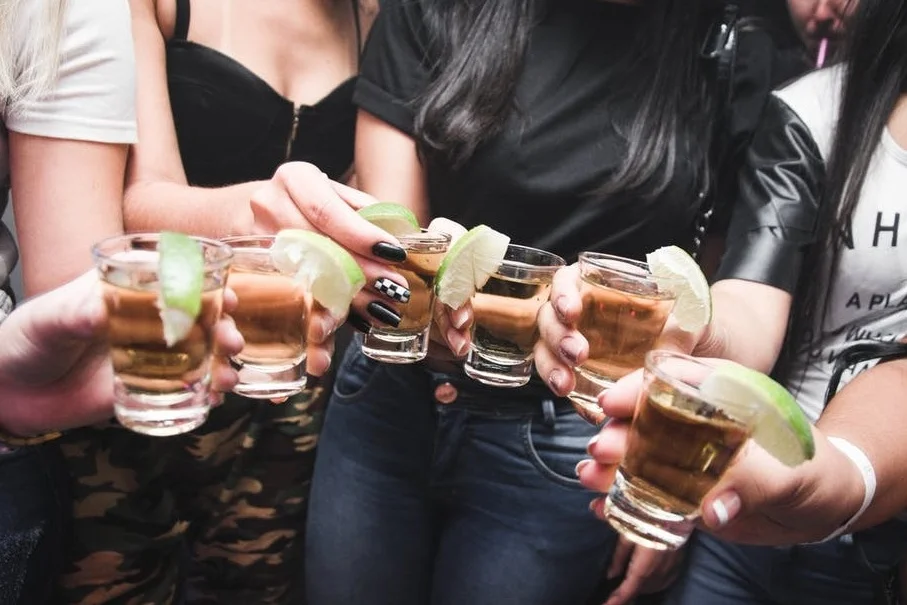 alcohol+cheers+2+-+shots.jpg