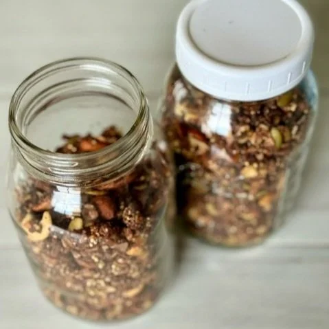 Multi-Seed Chocolate Protein Granola (recipe in ENGLISH &amp; SPANISH)