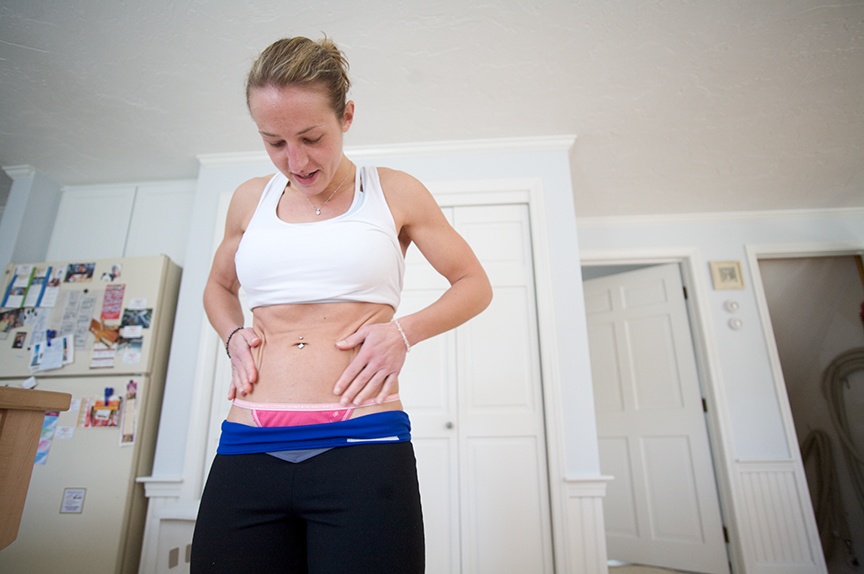  While she is unsatisfied with the appearance of her legs and thighs, Lauren is satisfied of her abs. Rubbing a lotion onto her abs before heading to the gym helps stimulate the area to promote fat burning.&nbsp; 