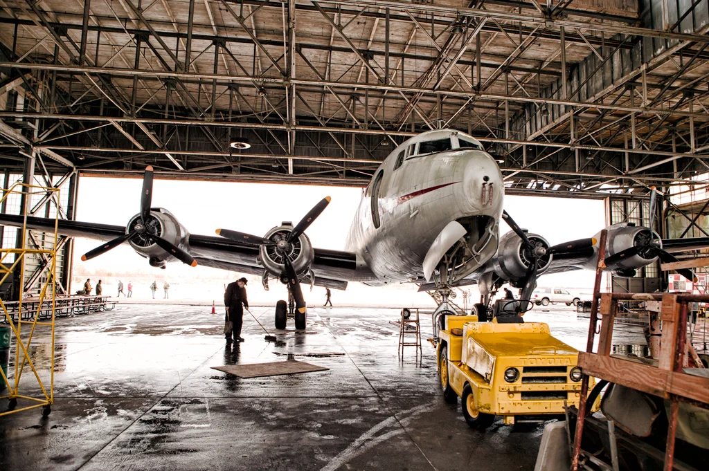 hanger5-51-Edit.jpg