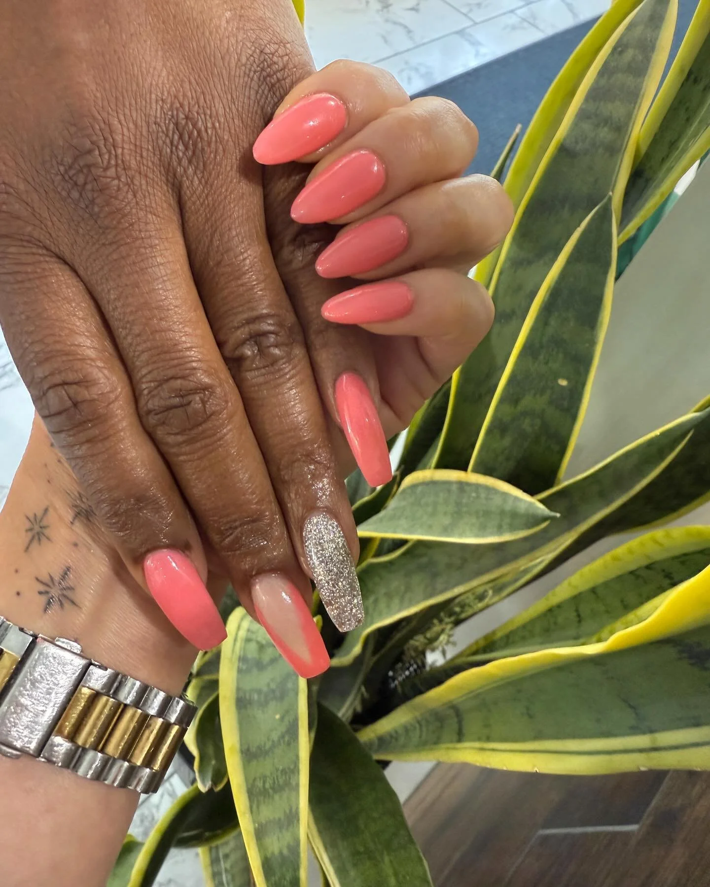 Happy Spring Break! 

Come to Hammond Nails and let us pamper you with our top-notch nail services. From vibrant colors to classic designs, we&rsquo;ve got something for every style! 🌸

Hammond Nails Sandy Springs
☎️(404)459-0750 for appointments!
W