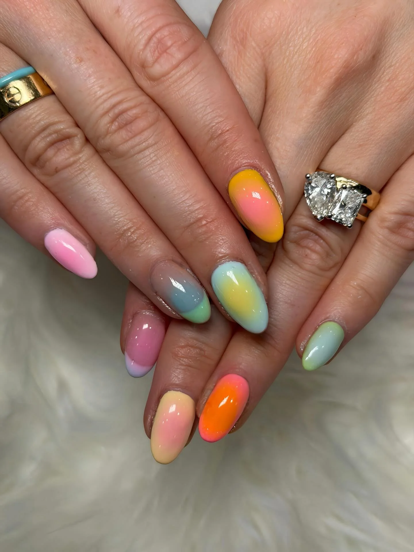 Nails matching my aura✨🌅

Hammond Nails Sandy Springs
☎️(404)459-0750 for appointments!
We also accept walk ins.

#hammondnailssandysprings #nailart #nailinspiration #nailsnailsnails #atlanta