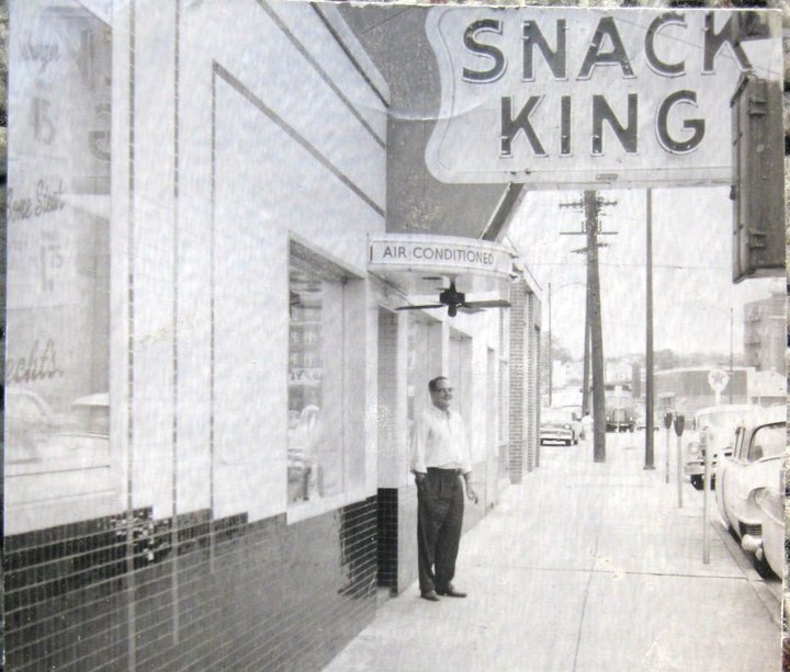 Snack King, later known as the Burger Bar on Piedmont Av. (2).jpg
