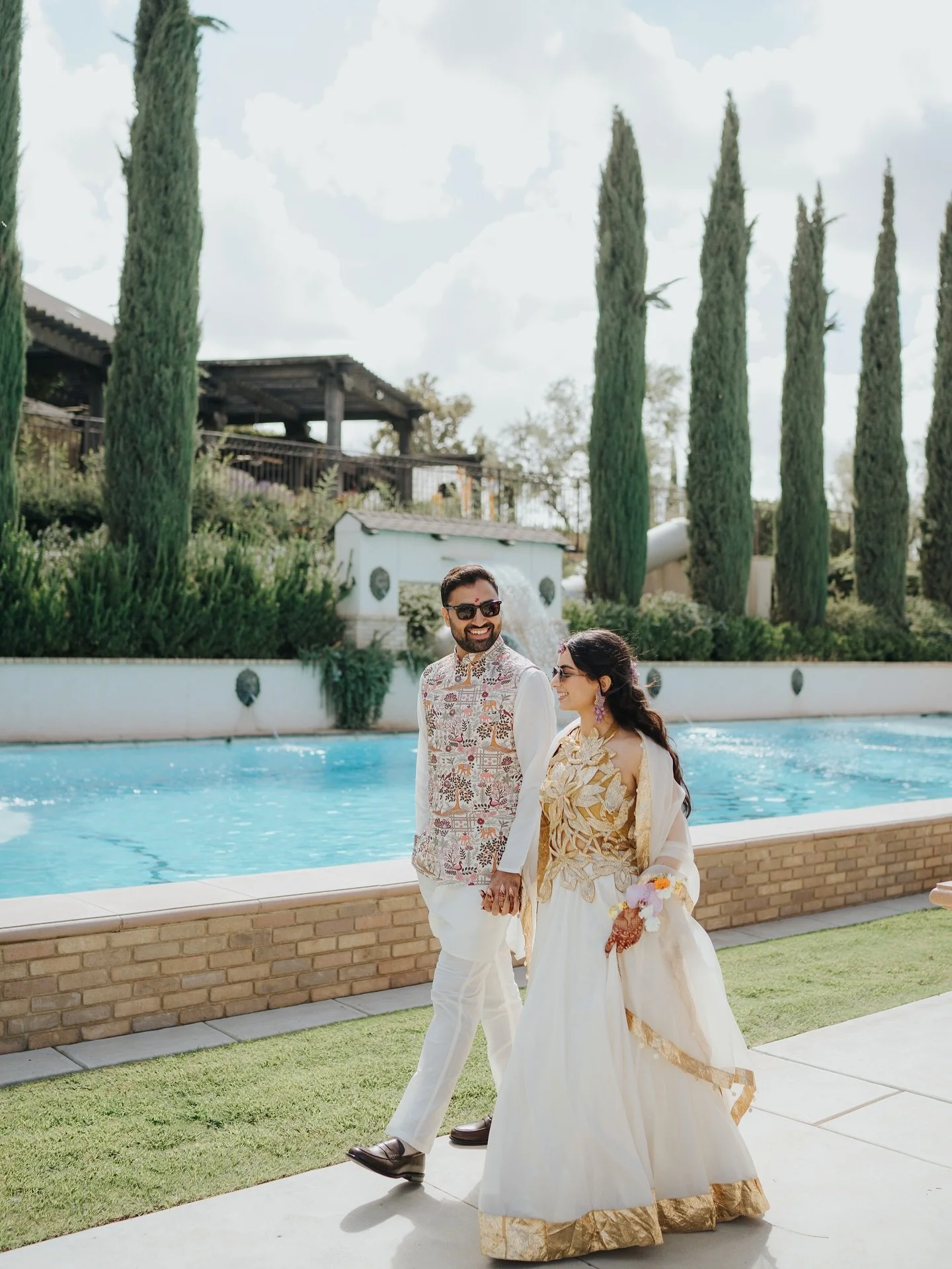 Rachna &amp; Neil&rsquo;s Beautiful Haldi Ceremony 💛

Photographer &amp; Cinematographer: @capturebysd
Henna: @mehndi_by_kalpana 
Event Co: @fairygodmotherinc
Content Creator: @vowandtell 
Event Producer: @fairygodmother.colleen
Venue: @thenirvanaes