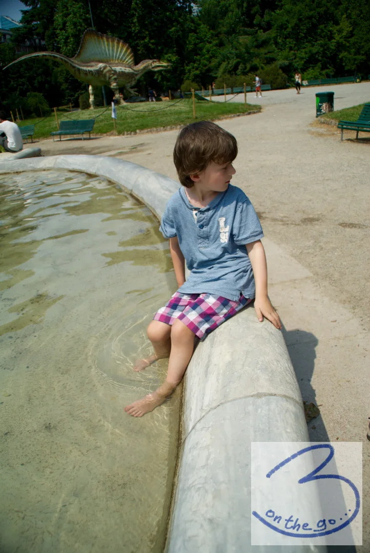 Dipping the feet - in the heat