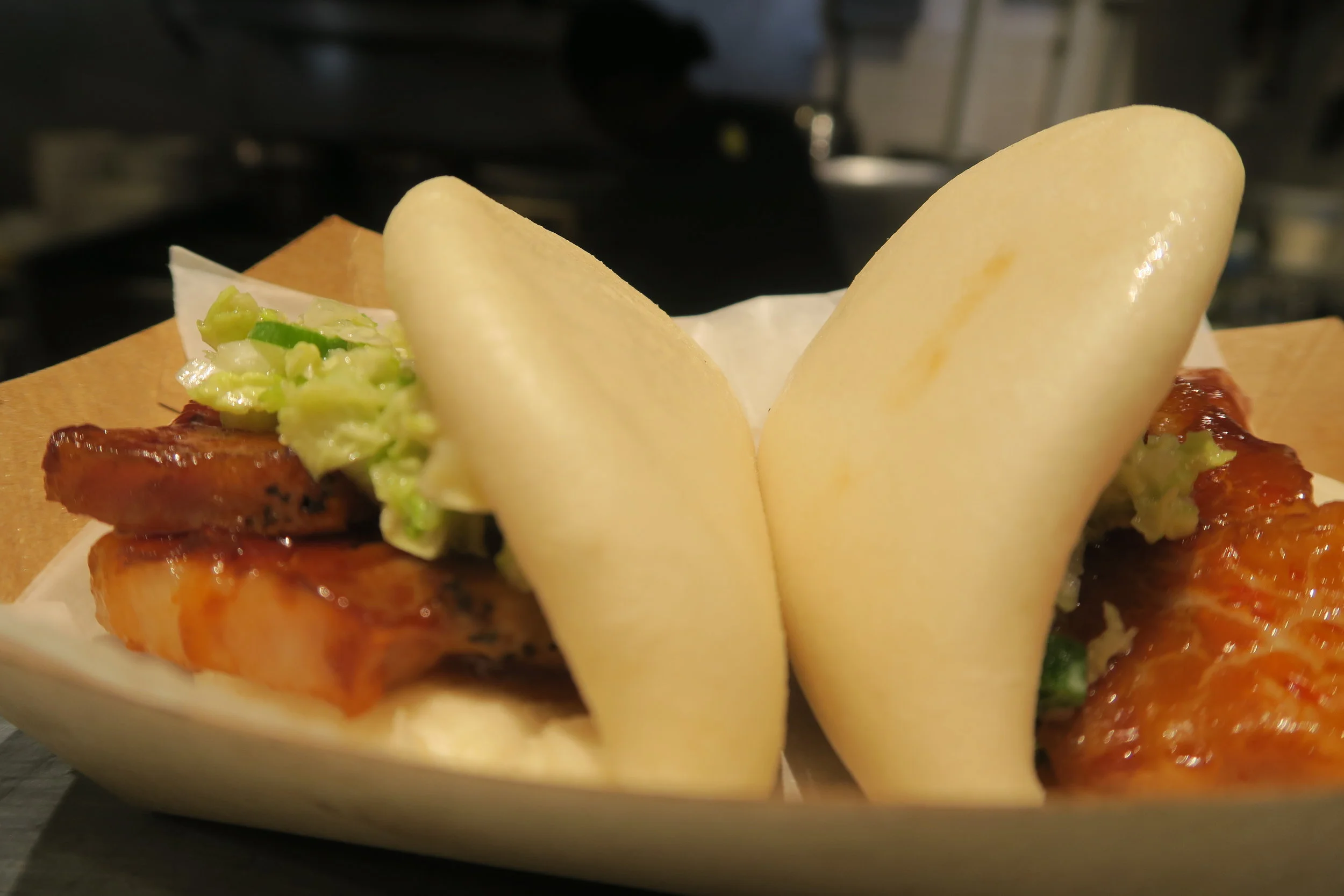 5-nyc-midtown-date-night-bars-with-food-sunday-theory