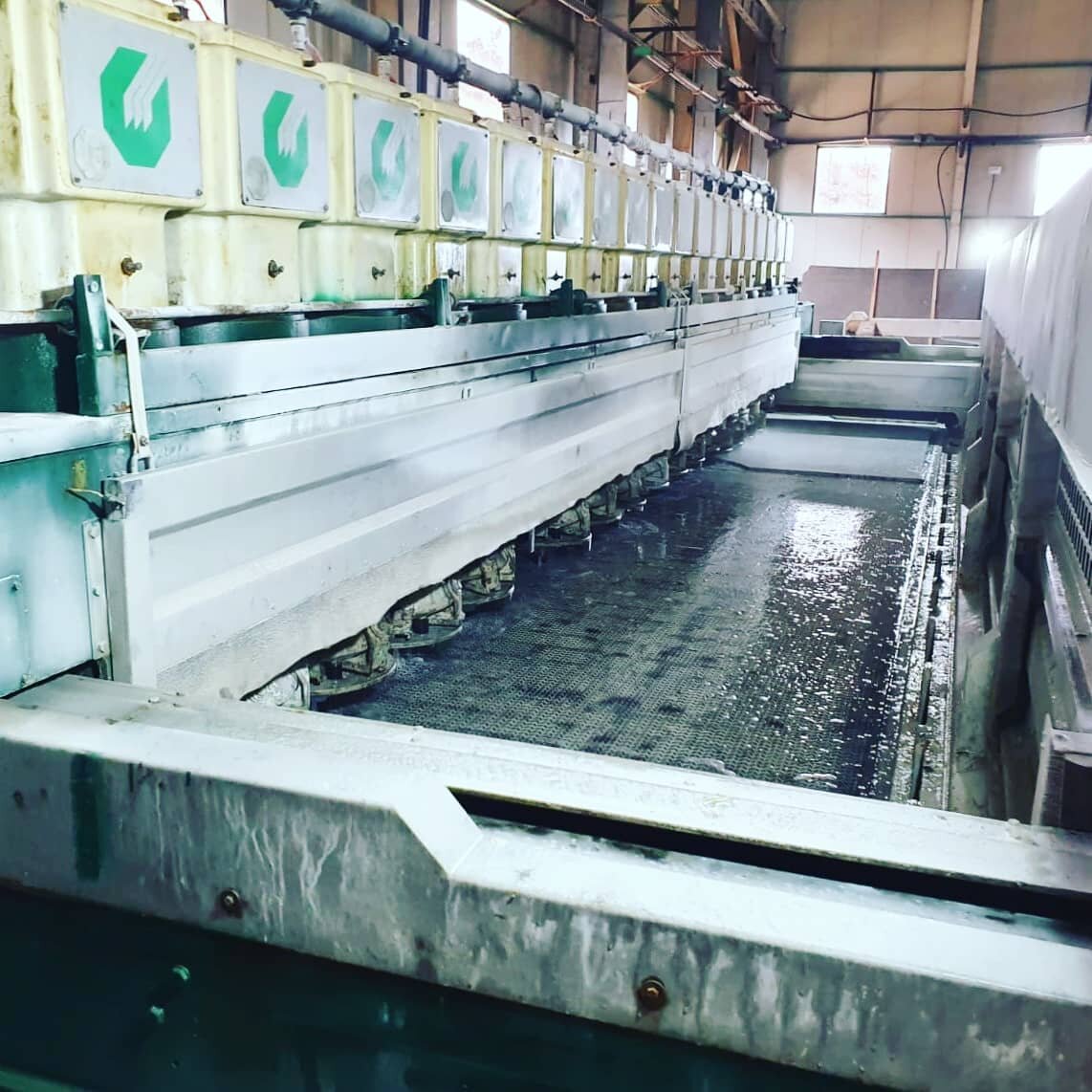 Behind the scenes: our slab polishing line at our #factory in Lipjan
 
 
 
#foxmarble #polishingline #marbleprocessing #marbleindustry #stoneindustry #heavyequipmentnation