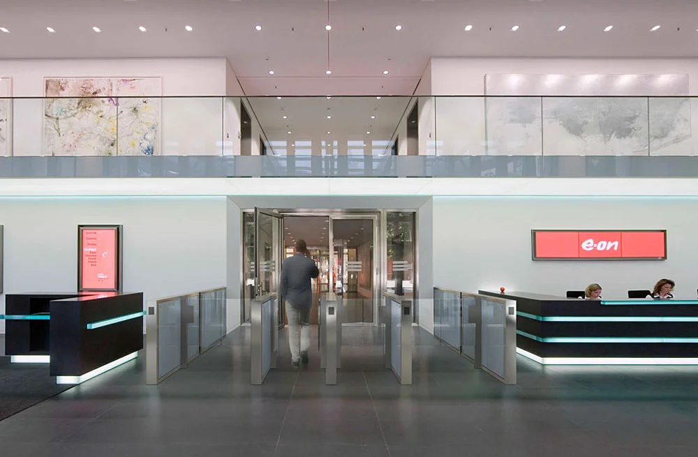 e-on-Foyer.jpg