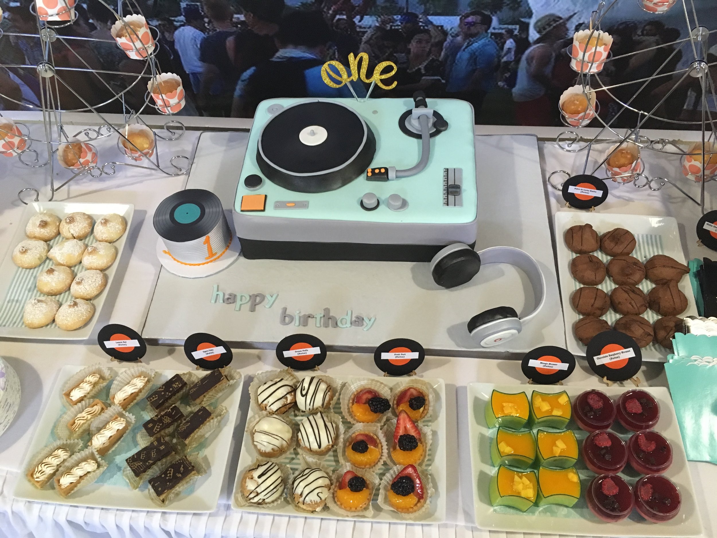 definitely a SWEET set up. hard to believe that's a real cake! we loved playing this gig :)