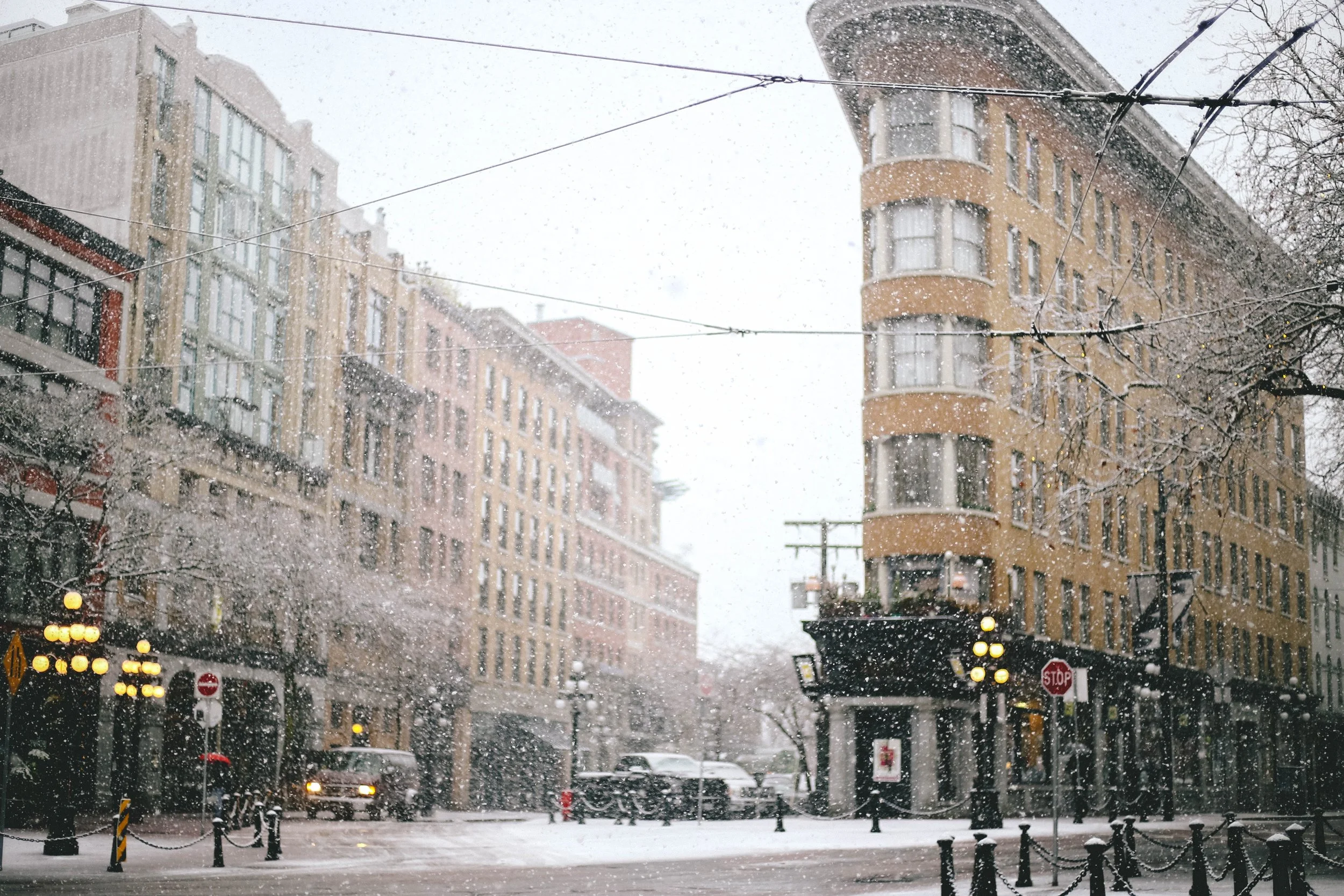 Snowing in Gastown