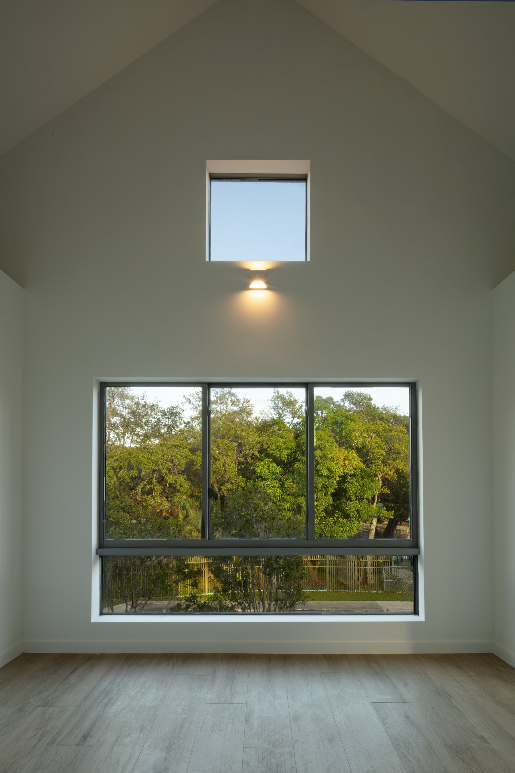 Master Bedroom (Photograph by Steven Brooke)