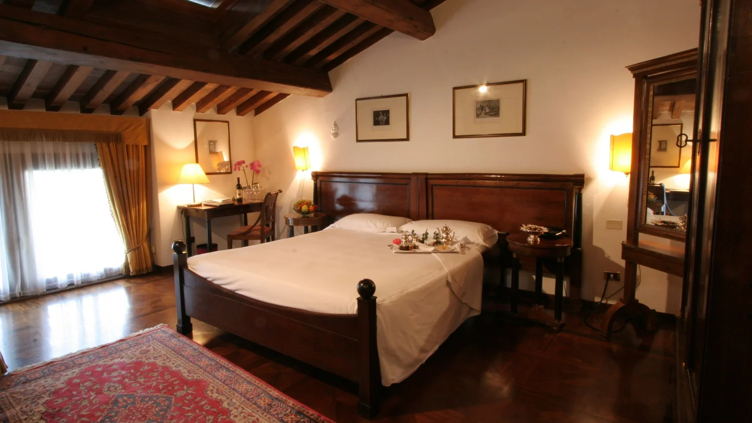 Hotelsweb-1.jpg