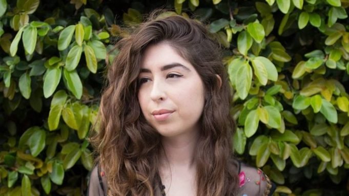 ELYSE HOLLANDER SIGNS WITH APA