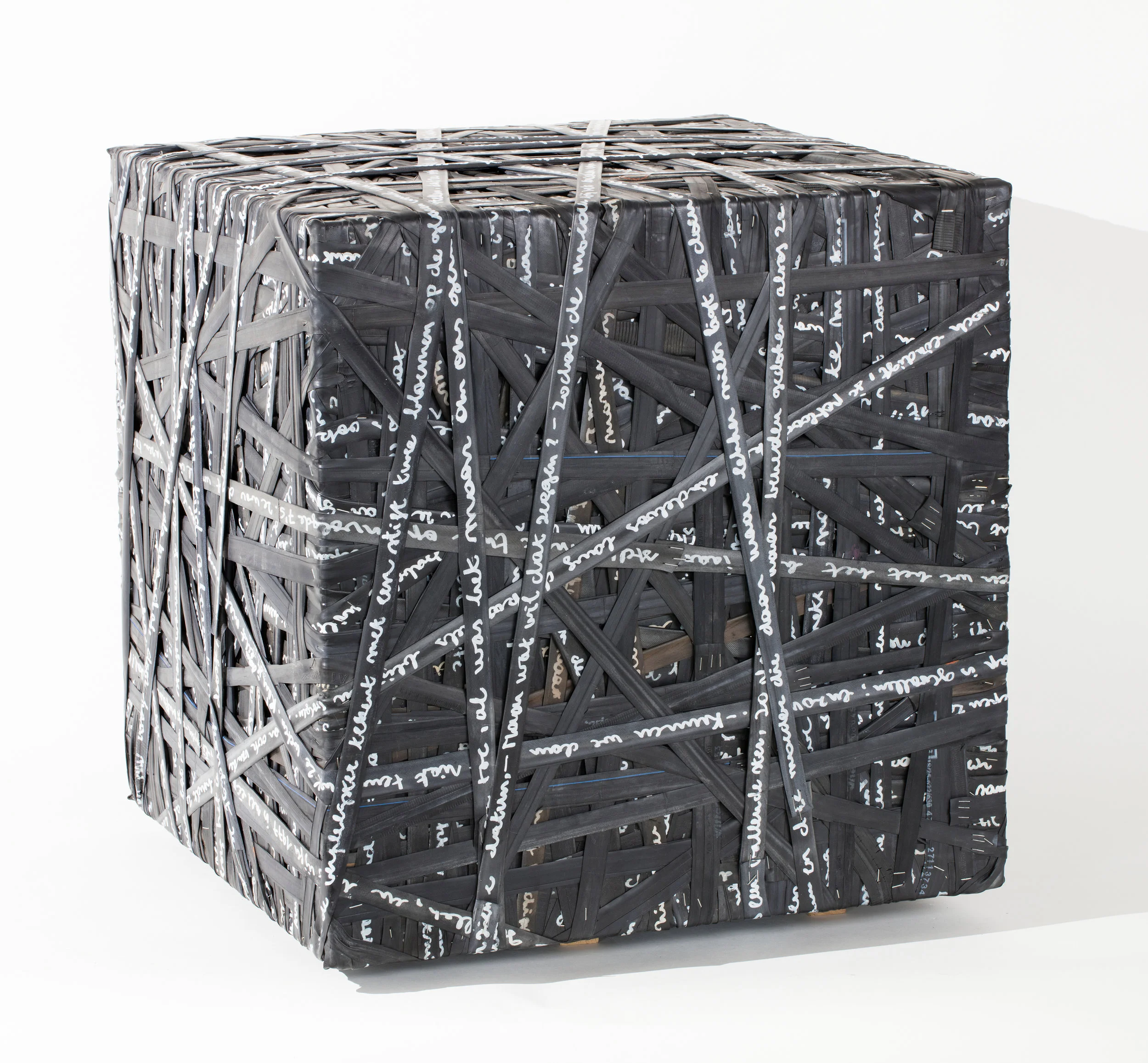 Memory cube