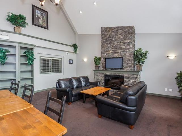 Common Room 2.jpg