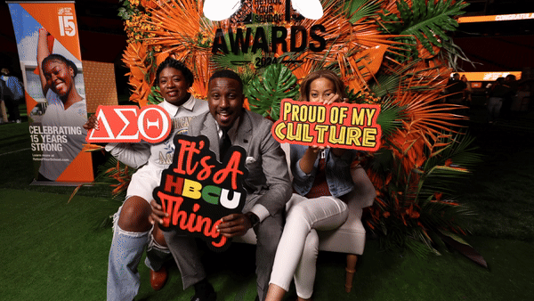 410A24191_low-ezgif.com-cut (1).gif