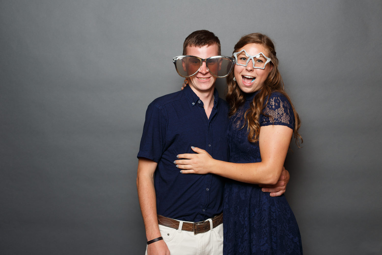 Morgan and Dillon-photobooth-014.jpg