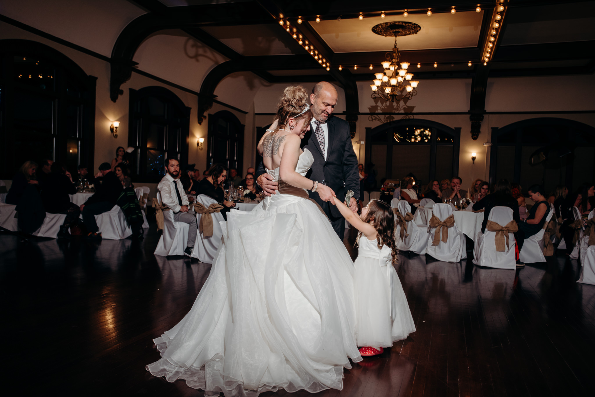 Grant Beachy Photo portrait wedding goshen elkhart south bend chicago-053.jpg