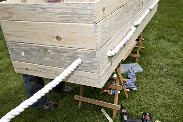 As you lace the rope, pull it as tight as you can--the long handles will have plenty of stretch for a nice comfortable grip on the casket.