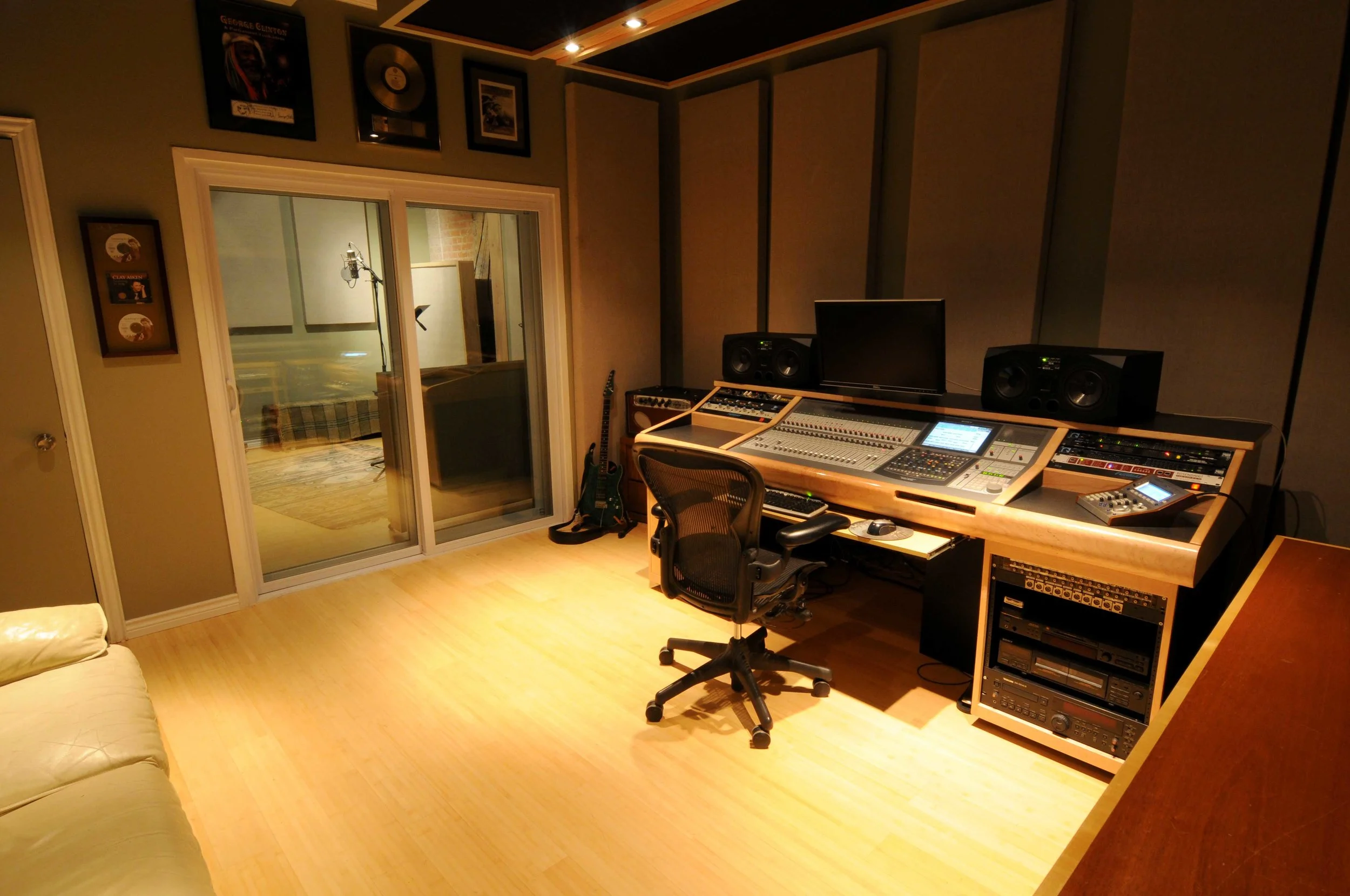 studio1.jpg