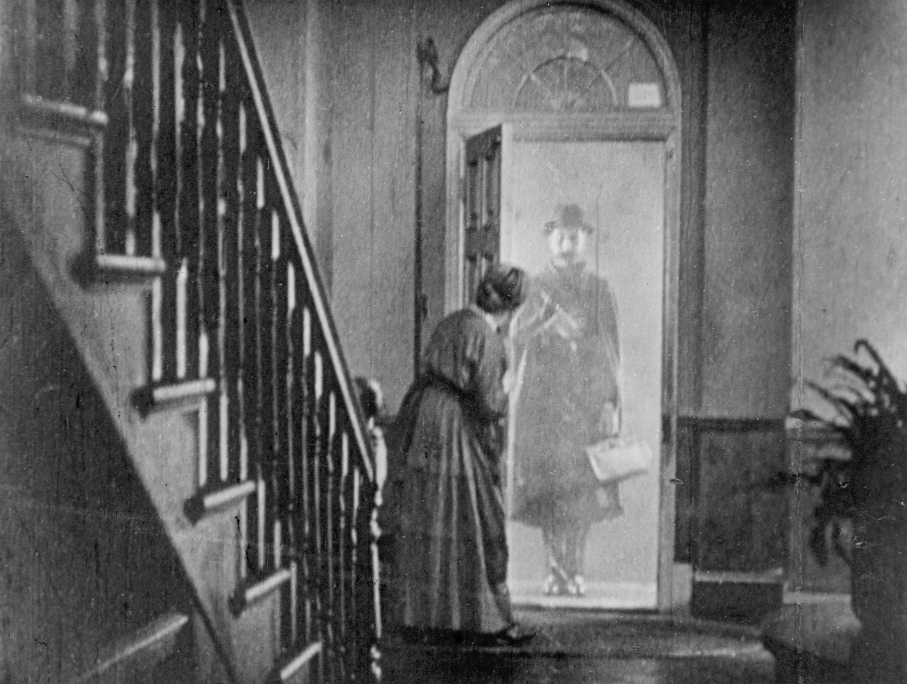 http://popcultureblog.dallasnewsblogs.com/files/2014/08/THE-LODGER-hi-res.jpg