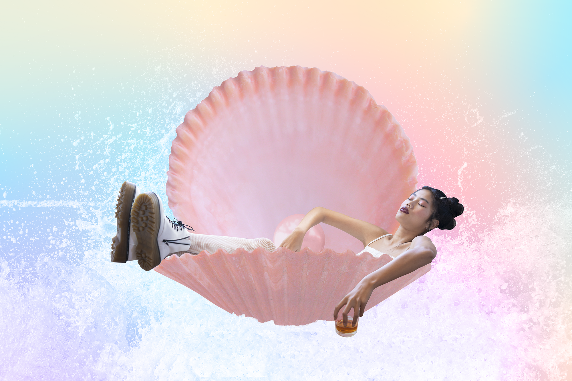clam shell small.png