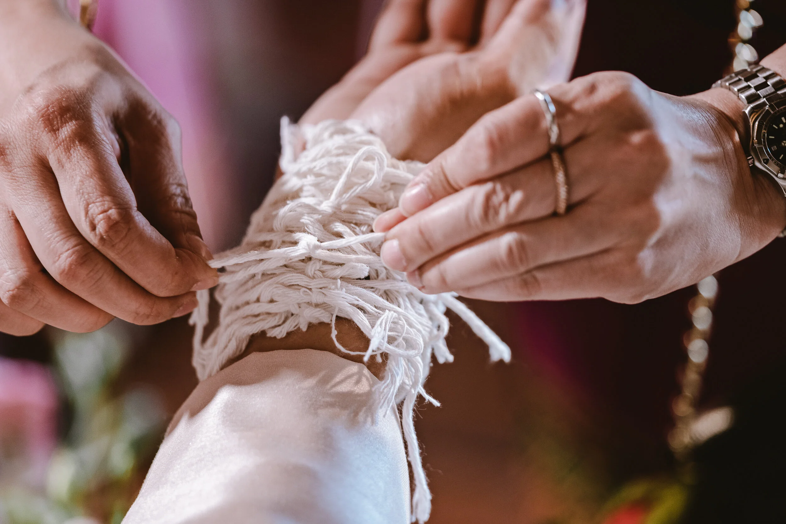 PRAEW + THOMAS E&R41.jpg