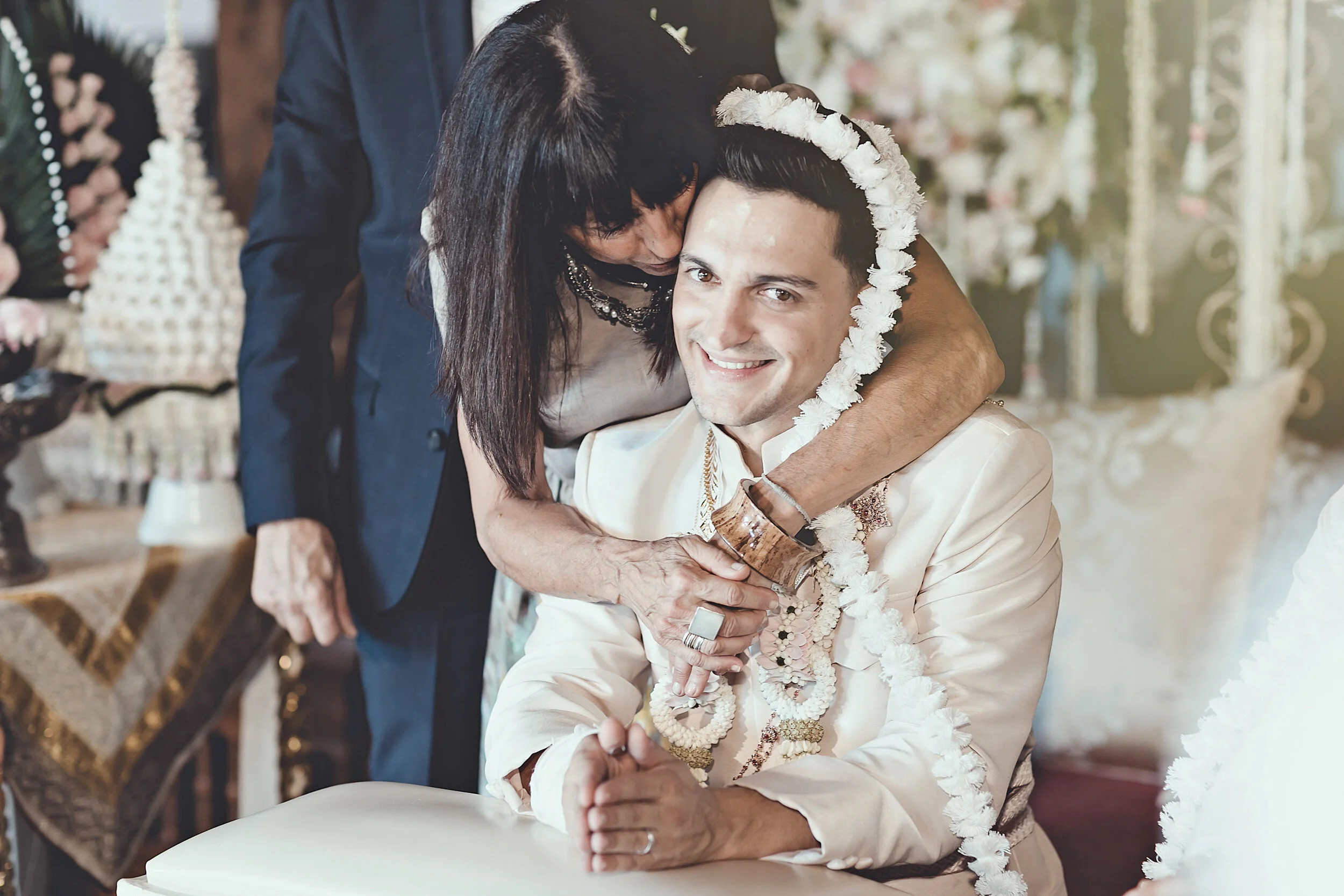 PRAEW + THOMAS E&R42.jpg